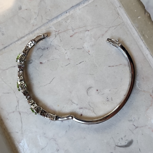 Peridot and CZ bangle bracelet - Picture 5 of 7